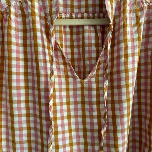 Old Navy gingham peasant blouse with neck tie. - Picture 2 of 5